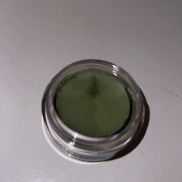 New In Box Mary Kay Cream Eye Color Meadow Grass #025871 - Picture 3 of 4